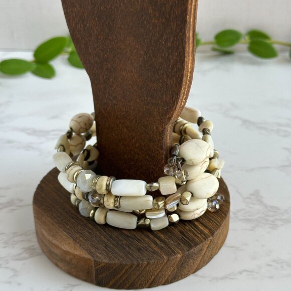 Handmade White & Gold Memory Wire Glass Bead Bracelet - Picture 5 of 8